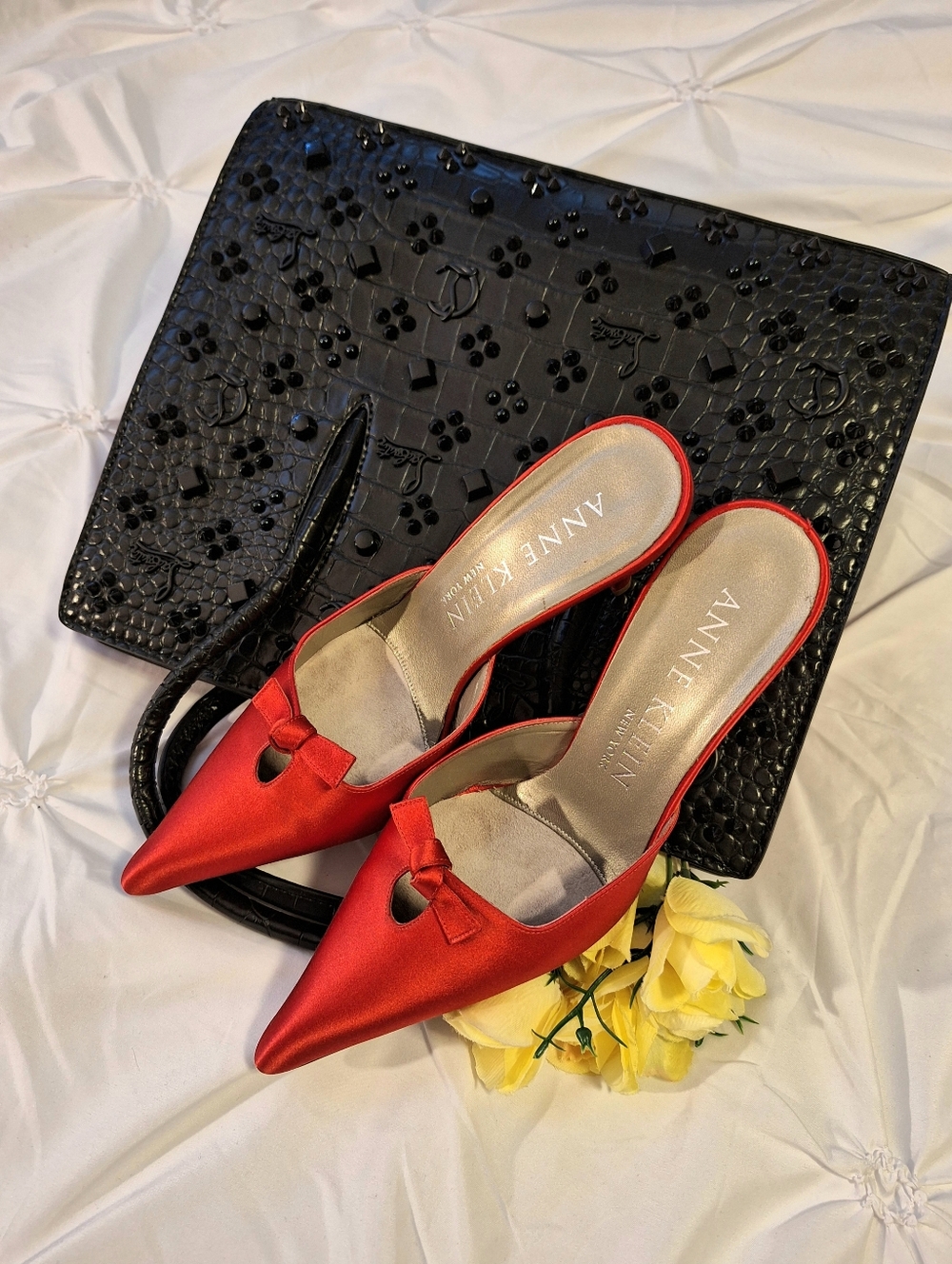RED SATIN MULE - Picture 2 of 12